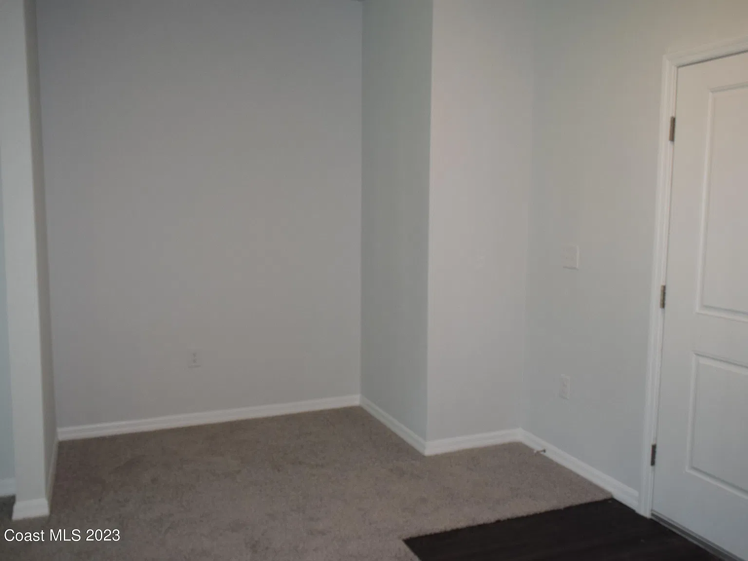 4 bed, 2.0 bath, 1919 sqft, $2,000 — Photo 3