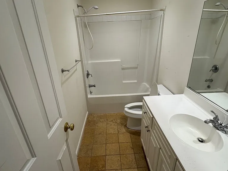 10 Elm St #B2 — Photo 7