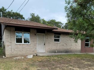 904 George St, Kerrville, TX 78028