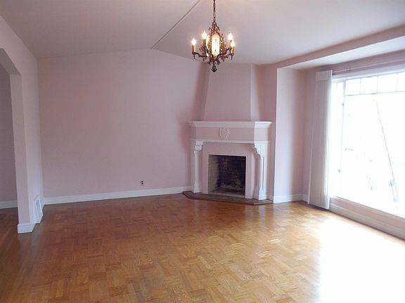 3rd image of 2436 Alemany Blvd