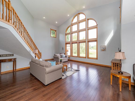 2nd image of 2341 Cathedral Ln