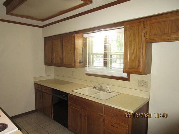 4th image of 3409 Thornton Dr