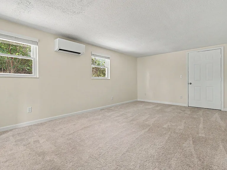 4515 Camberwell Rd — Photo 15