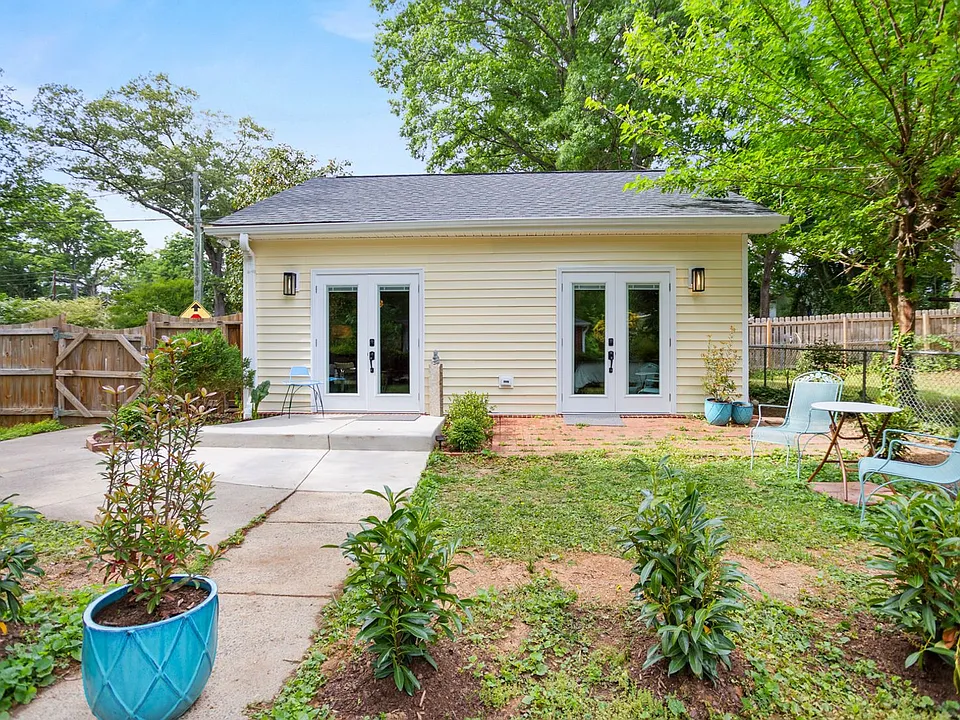 309 Magnolia St SW