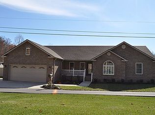 30 James Dr, Pikeville, KY 41501