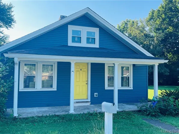 112 N 3rd Street, Jeffersonville, IN 47130