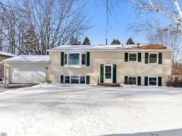 7424 Able St NE, Fridley, MN 55432