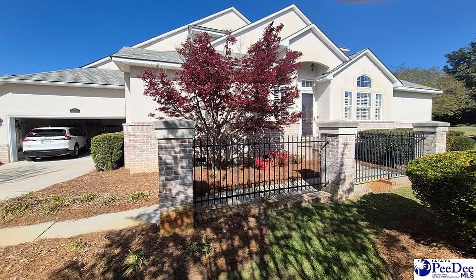 2979 Middlecoff Ln