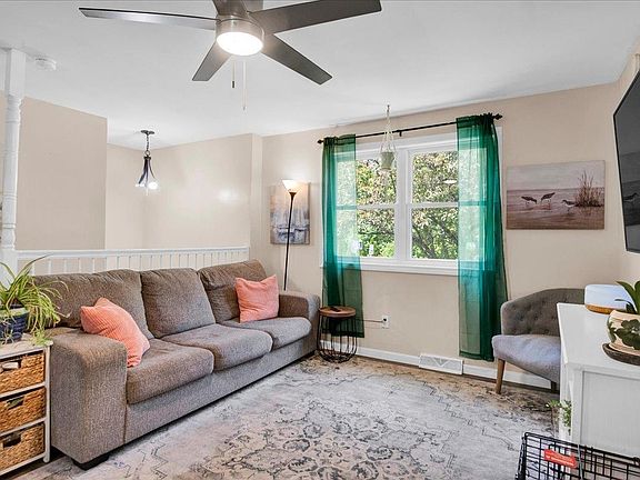 3rd image of 31 Eagle Park Drive