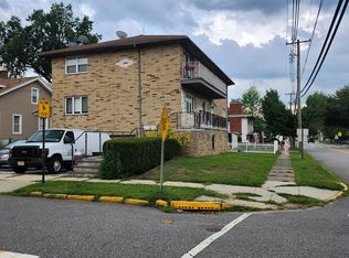 302 E Harriet Ave, Palisades Park, NJ 07650