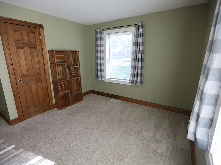736 Summer St — Photo 17