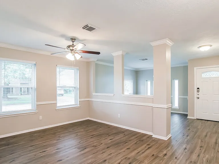302 Dunford Ct — Photo 5