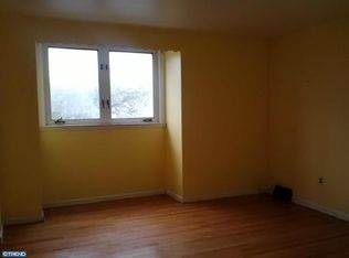 838 School Ln, Folcroft, PA 19032