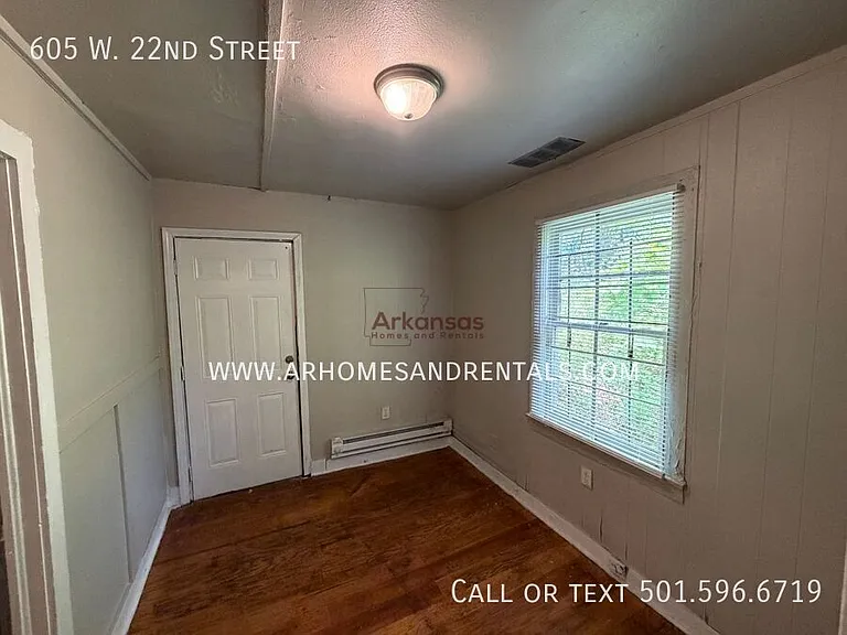 605 W 22nd St — Photo 9