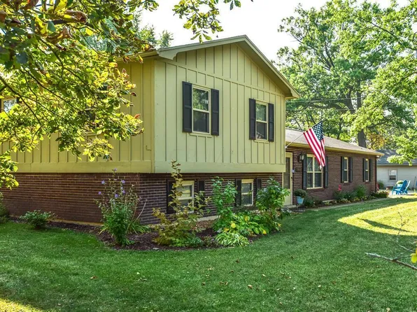 9849 Blackhawk Dr, Huntsville, OH 43324