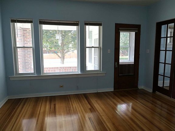 4th image of 1000 Vine St