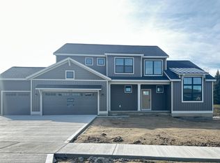 1678 Round Barn Dr, Hudsonville, MI 49426