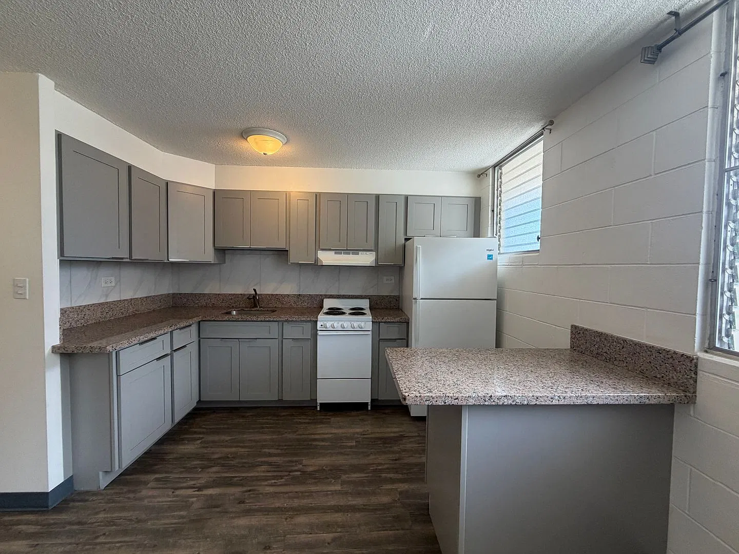 2717 S. King Street — Photo 4