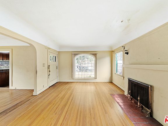4th image of 2027 Glendon Ave