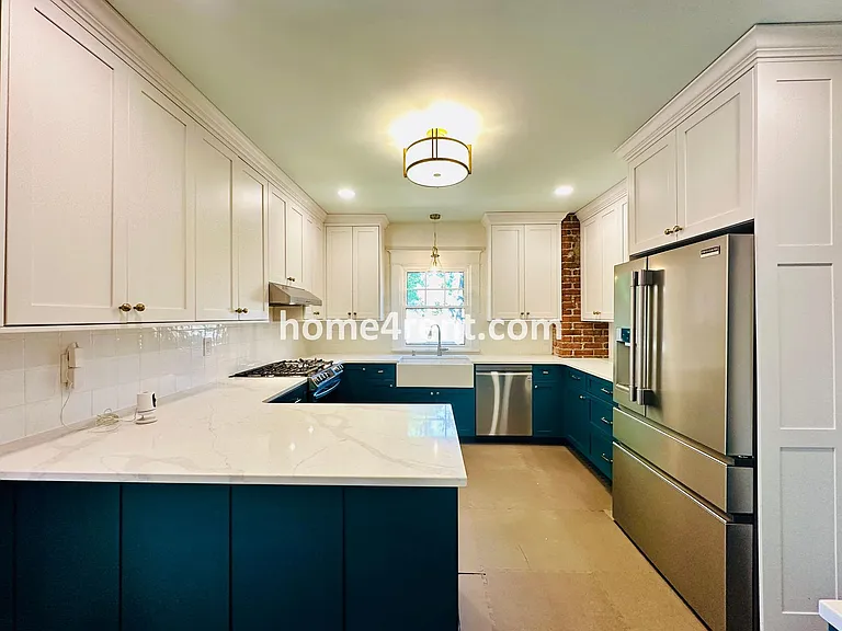 641 W 39th Ter — Photo 16