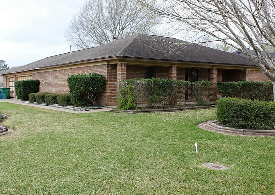 1st image of 3900 Westglen Dr