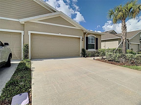 2nd image of 7639 Stonebrook Cir