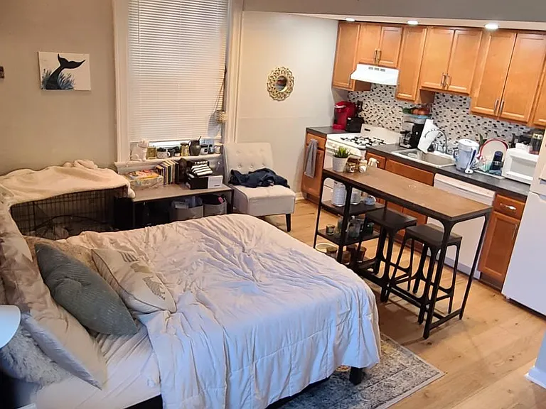 146 S Fairmount St #3 — Photo 2