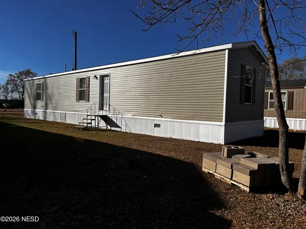 127 Hansen Loop, Milbank, SD 57252