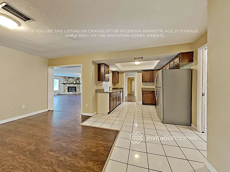 11577 Pine St — Photo 11