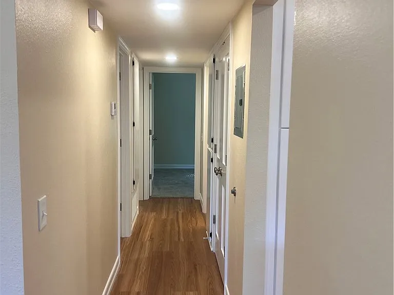 18229 Olympic Ct — Photo 9