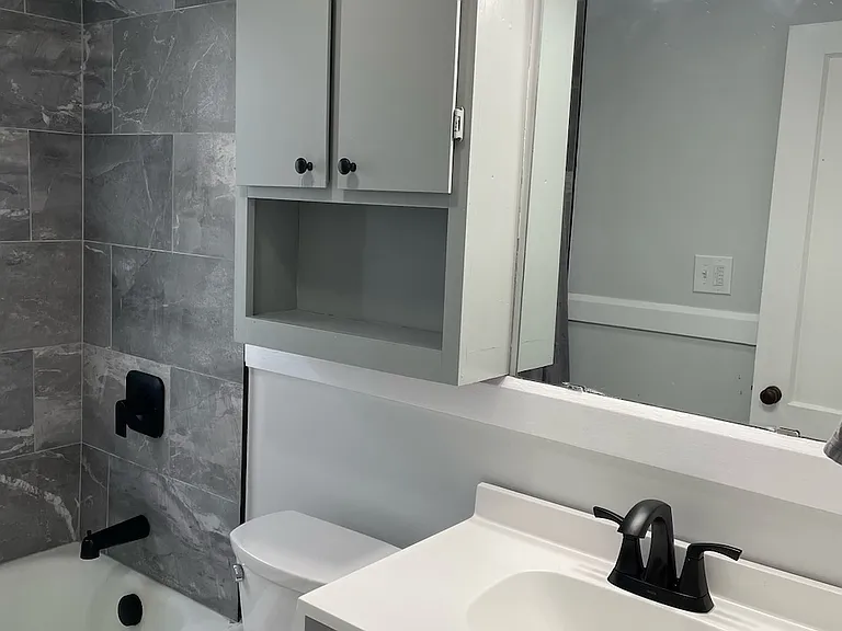 231 N Spring Grove St #3 — Photo 6