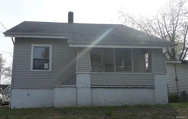 2nd image of 2206 McLaran Ave