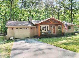 312 Peach Rd, Roscommon, MI 48653