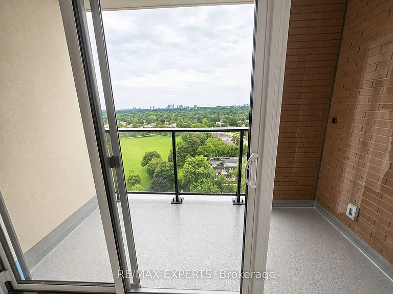 4010 Eglinton Ave W #1314 — Photo 11