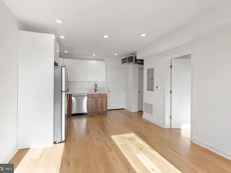 1416 Frankford Ave #408 — Photo 4