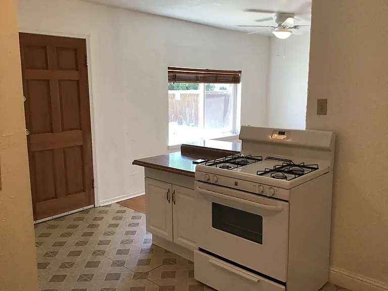 3832 Natoma Way — Photo 3