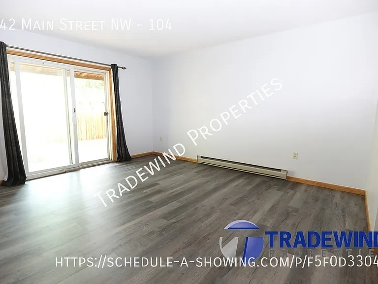 942 Main St NW #104 — Photo 4