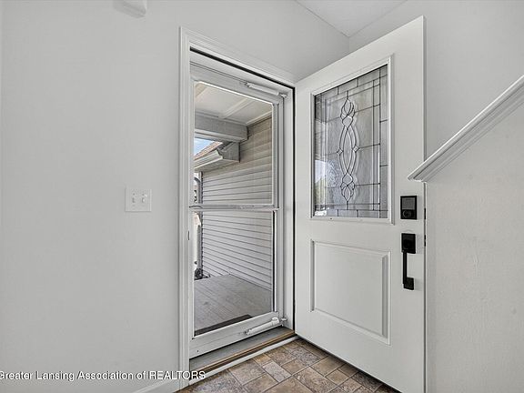 5th image of 47 Lake Ridge Dr