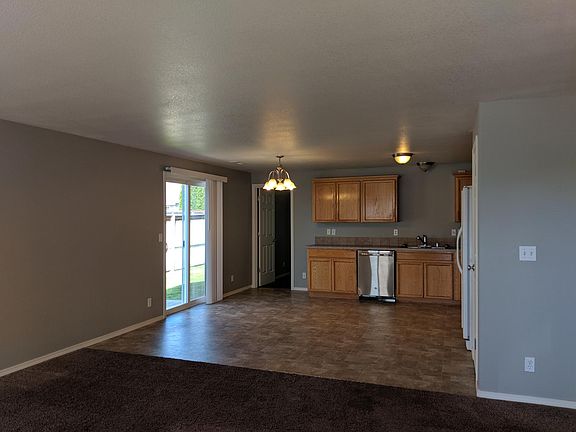 4th image of 5815 Taft Dr