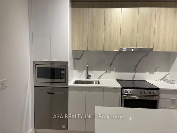 50 Upper Mall Way, Vaughan, ON