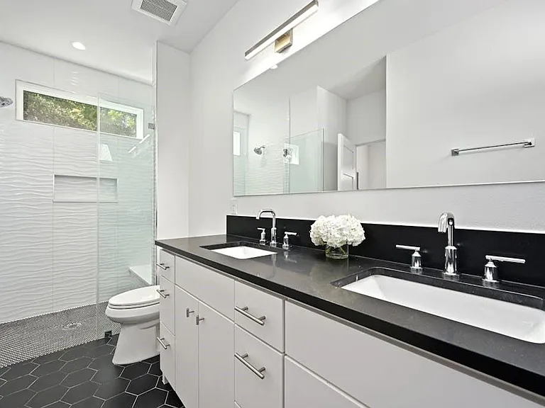 5212 Huisache St #1 — Photo 14