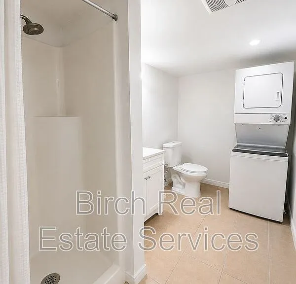 1725 Preston St S #B — Photo 10