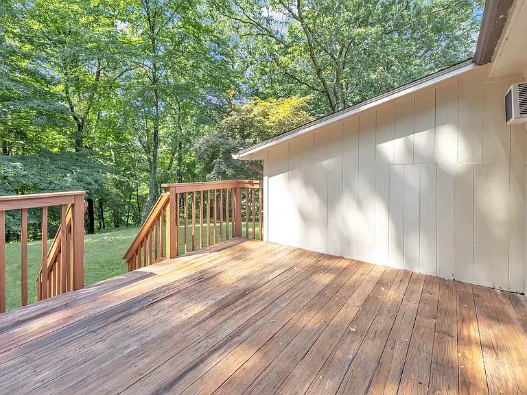21 Old Redding Rd — Photo 34