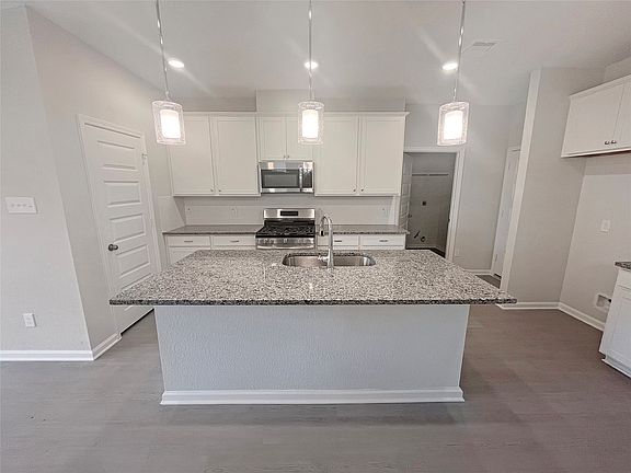 The Robin II- Kitchen