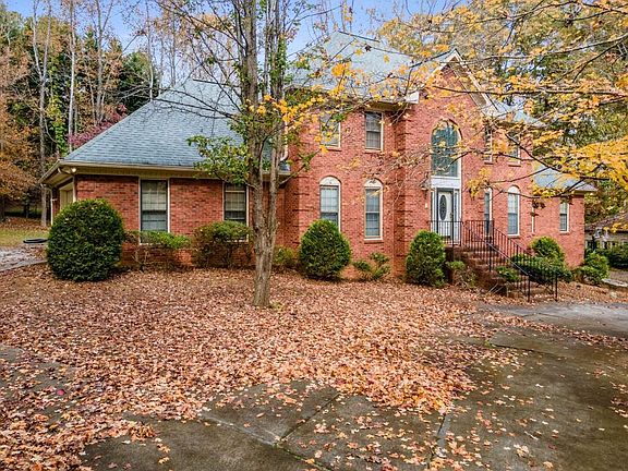 2nd image of 5000 Willow Bluff Dr