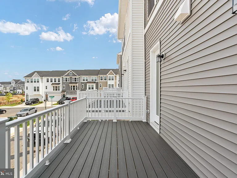 9207 Forkleaf Oak Dr — Photo 23