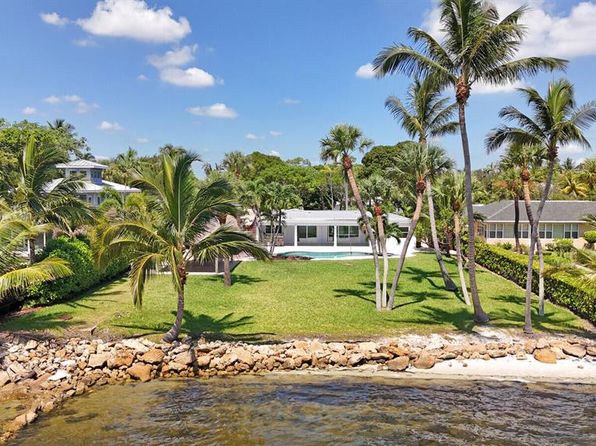 930 S Lakeside Dr