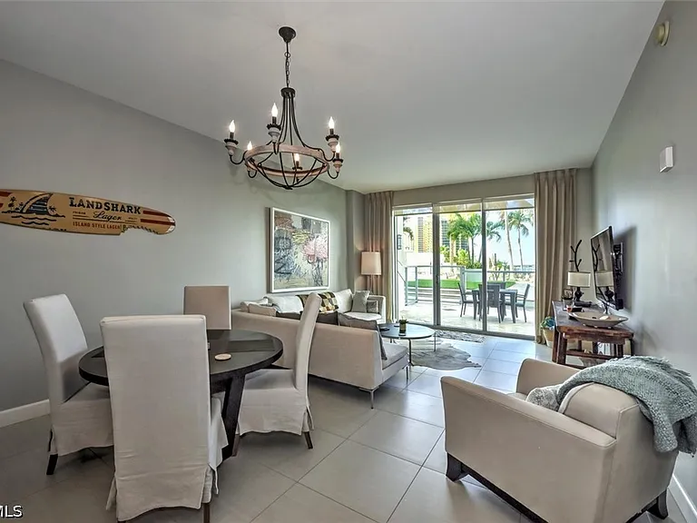 3000 Oasis Grand Blvd #407 — Photo 8