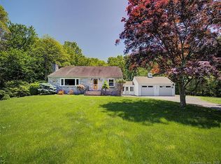 40 Rolling Ridge Rd, Orange, CT 06477