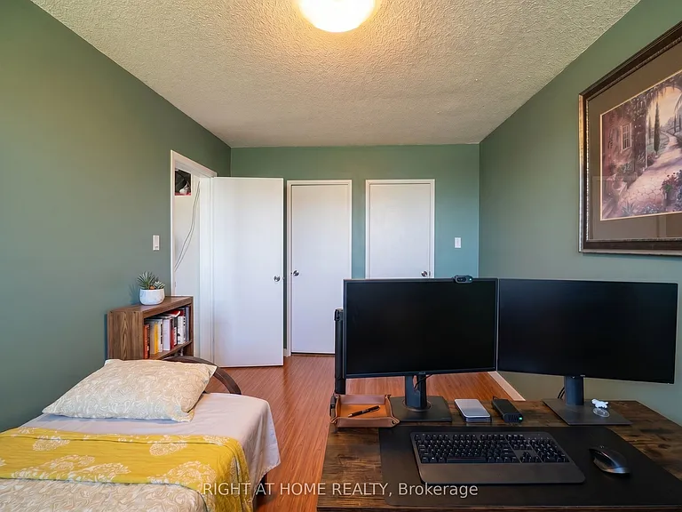 1050 Stainton Dr #201 — Photo 7